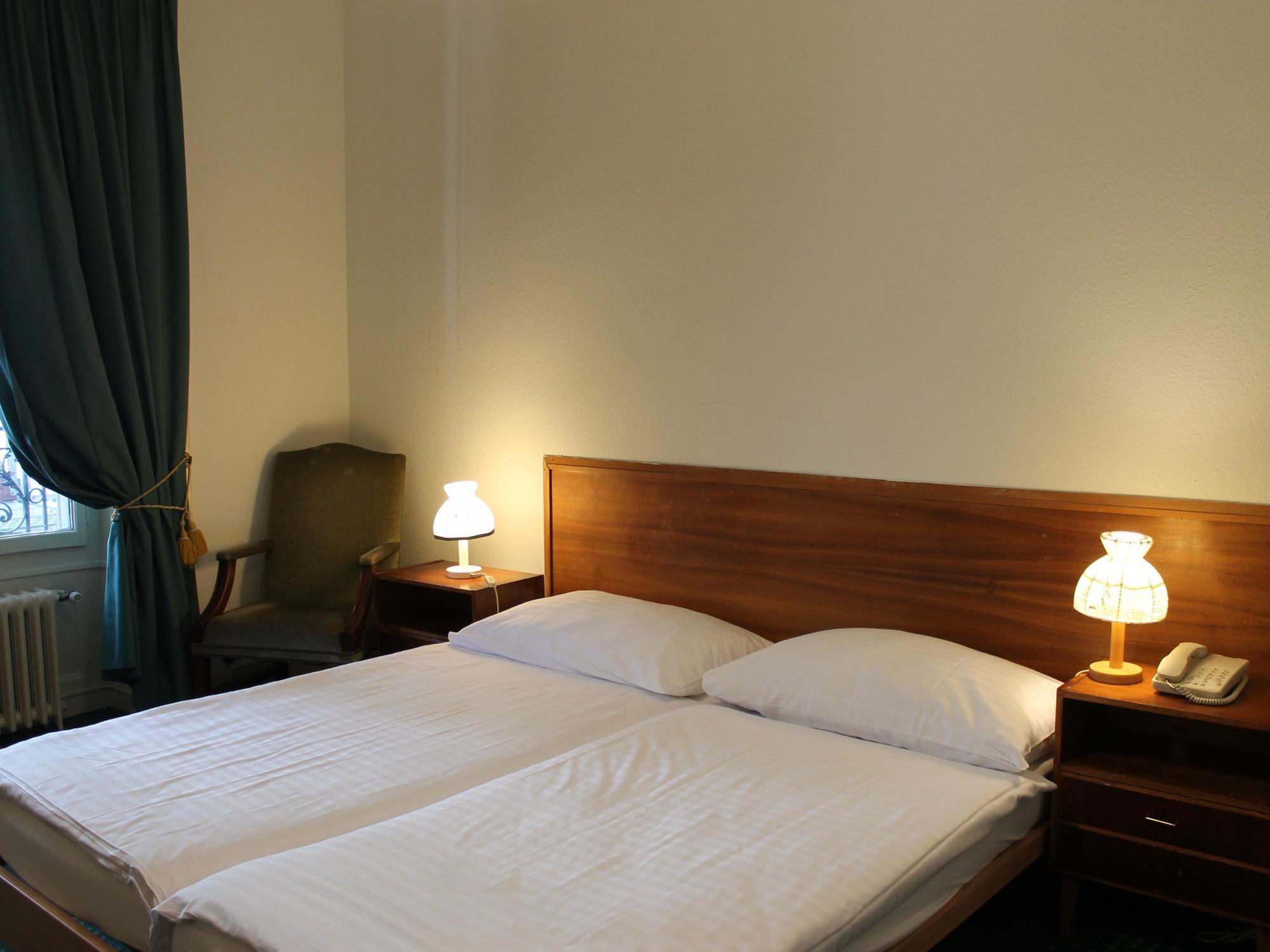 Hotel Pax Geneva Exterior photo